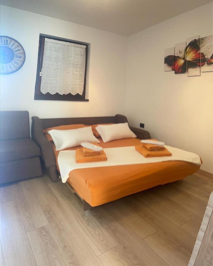 Residence4A-Appartamento Bianco ราฟนี ภายนอก รูปภาพ