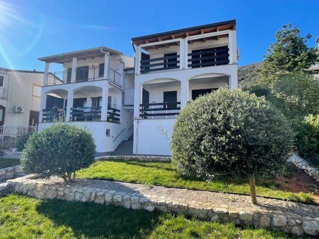 Residence4A-Appartamento Bianco ราฟนี ภายนอก รูปภาพ